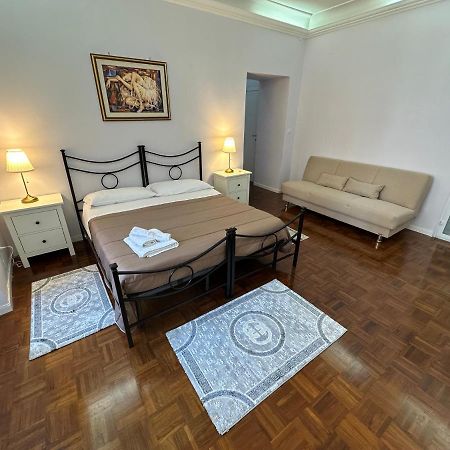 Archivio Storico Napoli Centro Bed & Breakfast Bagian luar foto